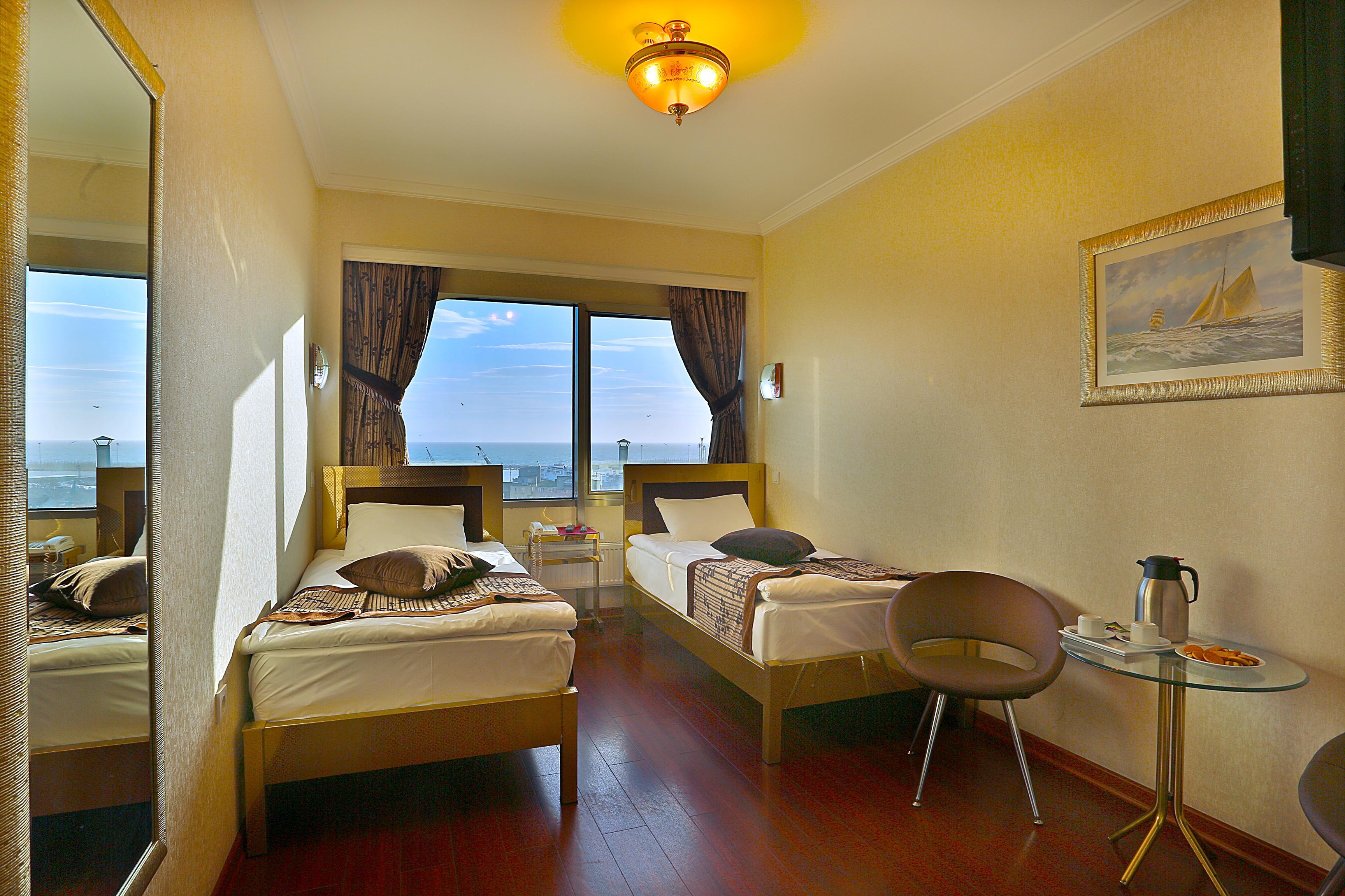 Grand Madrid Hotel Istanbul Exterior photo
